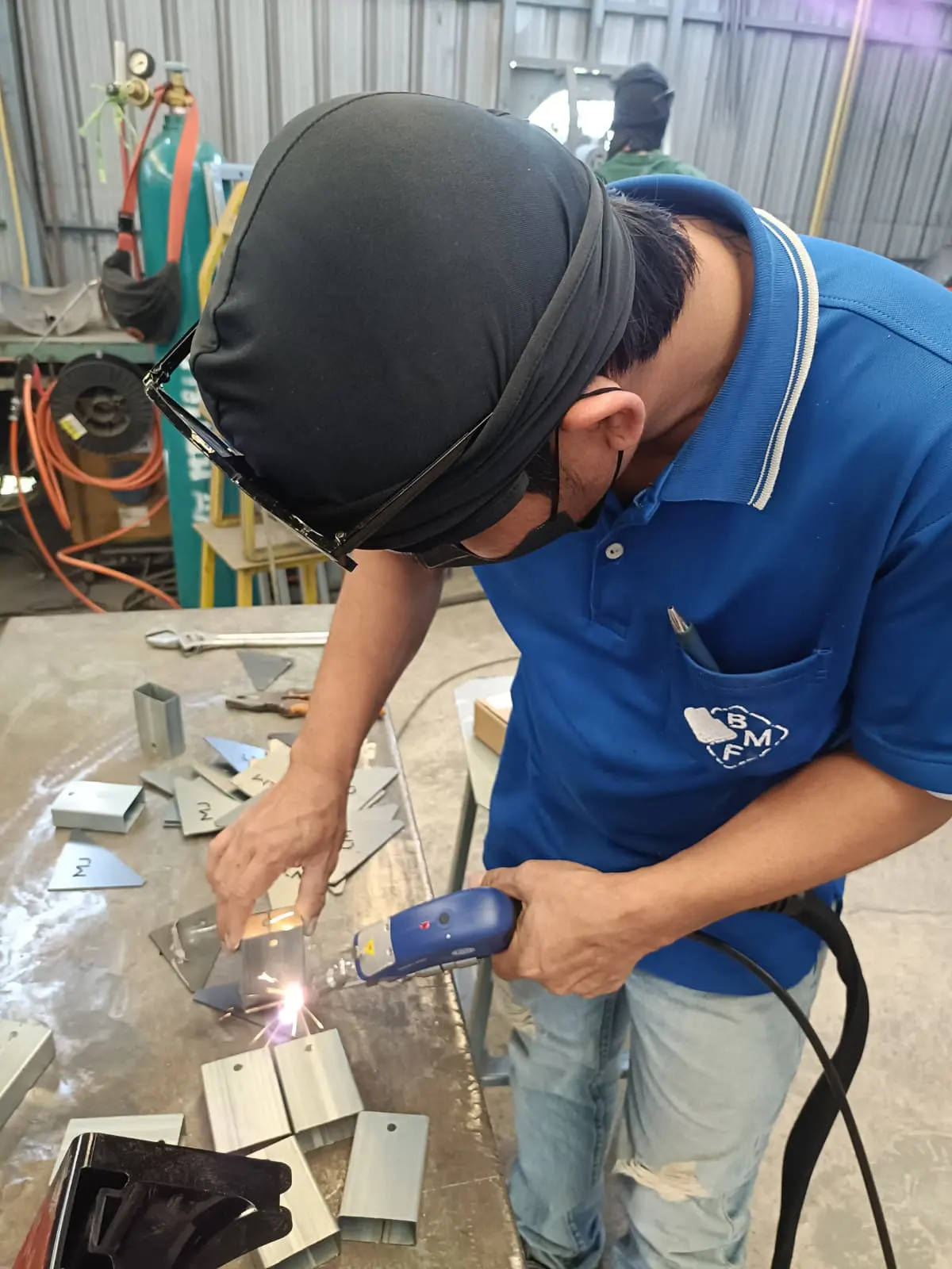 รีวิว ติดตั้ง เครื่องเชื่อมเลเซอร์ PCB LASER WELDER (7)
